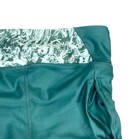 Under Armour Capri Leggings Womens M Green Athleisure Yoga Stretchy Gym Pull On - Picture 7 of 16